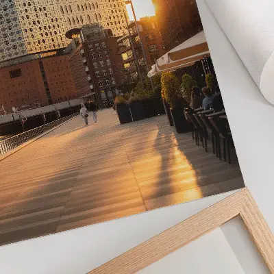 Wandposter mit dem Motiv Eleganz im urbanen Sonnenuntergang