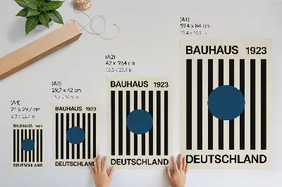 Wandposter mit schwarzen Linien auf beigem Hintergrund im modernen Stil in Marineblau