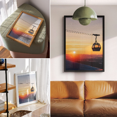 Poster Seilbahnfahrt bei Sonnenuntergang in den Bergen