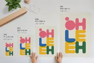 Wandposter mit geometrischen Buchstaben in leuchtenden Farben