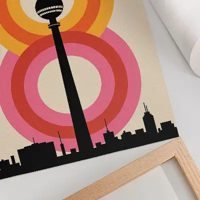 Wandposter mit Turm und bunten Ringen in Retro-Atmosphäre