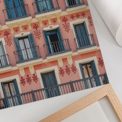 Poster Symmetrische Fassade mit marineblauen Fensterläden und floralen Verzierungen