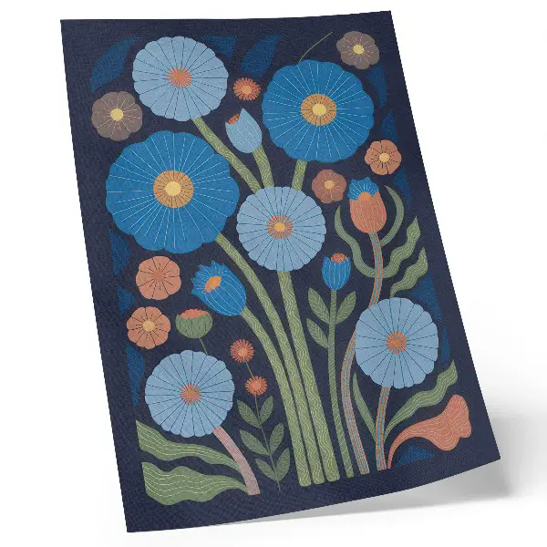 Kunstdruck auf Leinwand blaue Blumen mit orangen Akzenten auf marineblauem Hintergrund