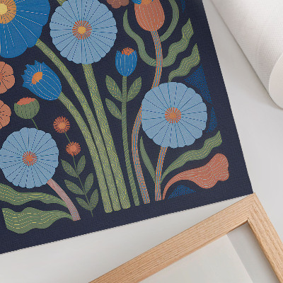Kunstdruck leinwand Blaue Blumen, orange Akzente, marineblauer Hintergrund