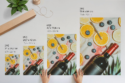 Wandposter Farbenfrohe Früchte und Rotwein auf hellem Hintergrund