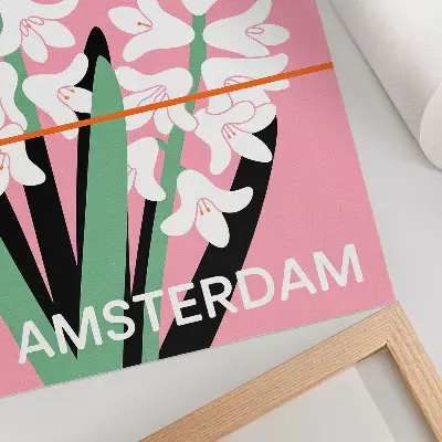 Wandposter mit weißen Blüten, rosa Schrift und grünem Kontrast