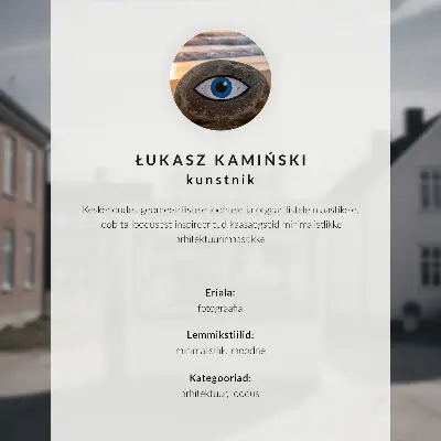 Wandposter Holzkiosk und helle Gebäude in idyllischer Umgebung