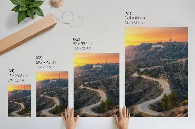 Wandbild mit Sonnenuntergang und Hügel-Inschrift Poster mit Träume-Motiv