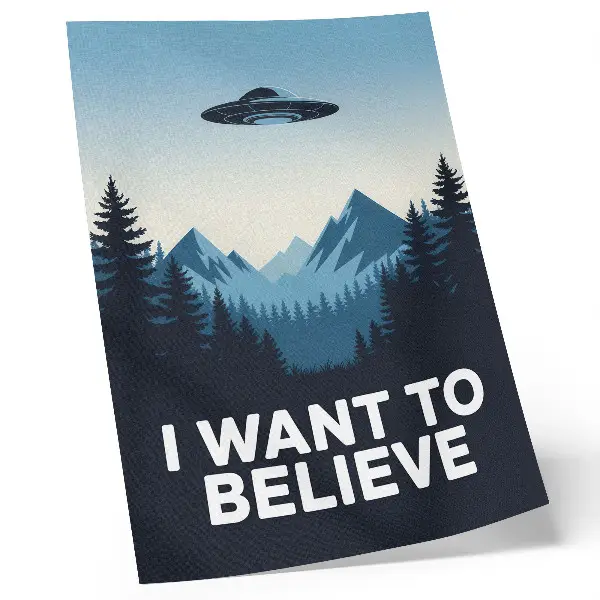 Kunstdruck auf Leinwand UFO über Waldbergen im modernen Stil
