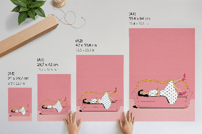 Wandposter Friedliche Entspannungsszene, Frau auf einem rosa Sofa