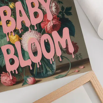 Wandposter Blumenmotiv mit rosa Schriftzug für positive Energie
