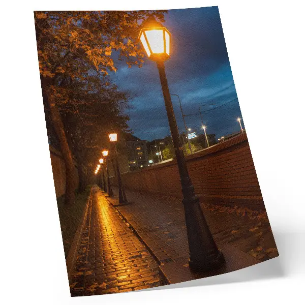 Poster nächtliche Gassen mit warm leuchtenden Laternen