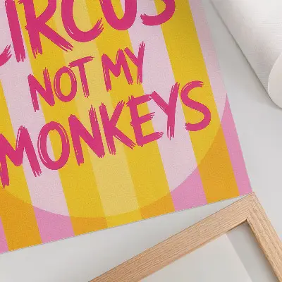 Poster mit bunten Streifen und fetter Schrift