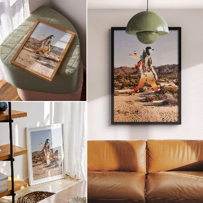 Wandposter Figur im surrealen Wüstenmotiv