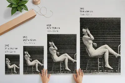 Wandposter Frau sitzt nackt auf einem Stuhl und raucht eine Zigarette von Eadweard Muybridge