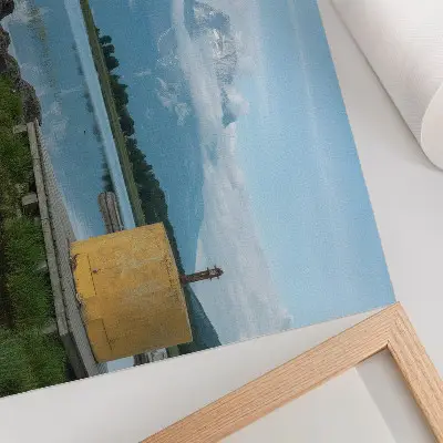 Kunstdruck Poster mit Motiv Berge, See, Wolken und Brücke