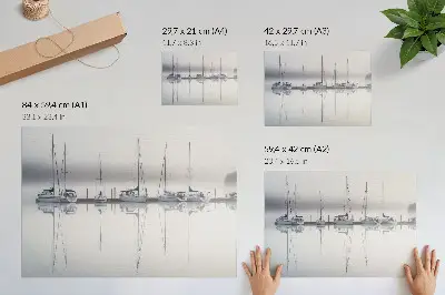 Kunstdruck Poster nebliger Yachthafen mit ruhiger Spiegelung der Yachten