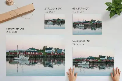 Kunstdruck Poster mit den kubistischen roten Häusern am See