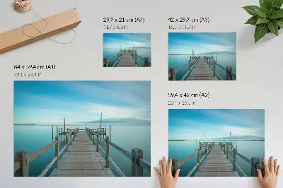 Kunstdruck Brücke über den See in Blau für Frieden und Einfachheit