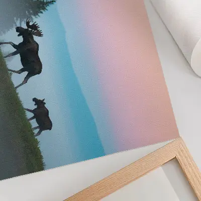 Poster Kunstdruck Elche am Morgen vor nebliger Waldkulisse