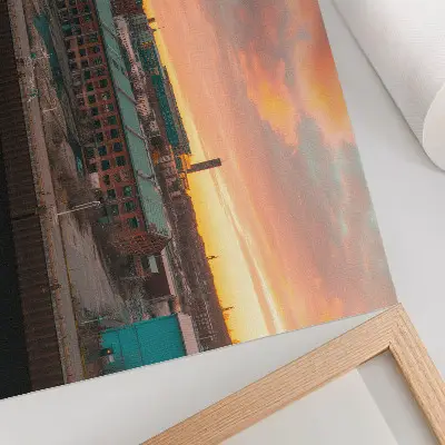 Poster Industriegebäude bei Sonnenuntergang in friedlicher Atmosphäre
