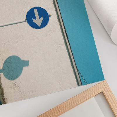 Kunstdruck poster Ein minimalistisches Schild vor einer weißen Wand