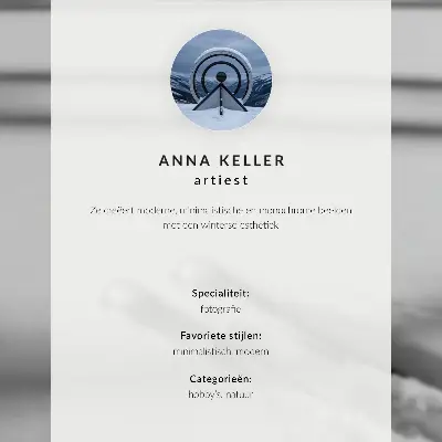 Poster Kunstdruck Snowboarder in Aktion inmitten von Schnee und Bäumen mit starken Kontrasten