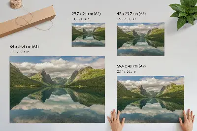 Kunstdruck Poster malerische Berge über dem See mit klarer Spiegelung