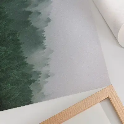 Poster nebliges Waldpanorama in Grün- und Grautönen