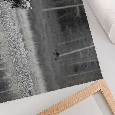 Poster kunstdruck Bär am Wasser, Schwarz-Weiß-Atmosphäre