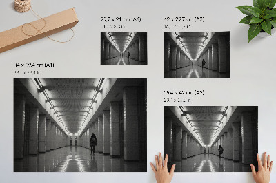 Poster Monochromatischer Korridor mit Säulen