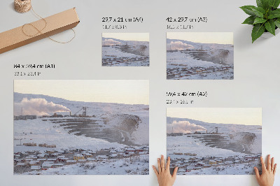 Poster Winterlandschaft mit Hügeln und einem Schornstein