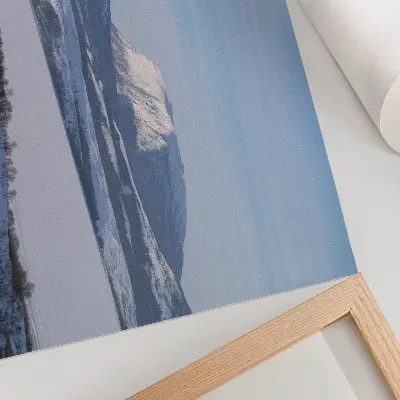 Kunstdruck verschneite Berge Winterlandschaft mit klarem Himmel