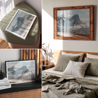 Kunstdruck poster Malerische Berge, friedliche Rentiere, Winterlandschaft