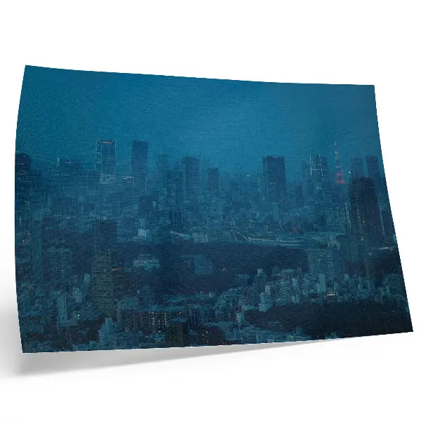 Poster Metropole bei Nacht mit Lichtern moderner Wolkenkratzer