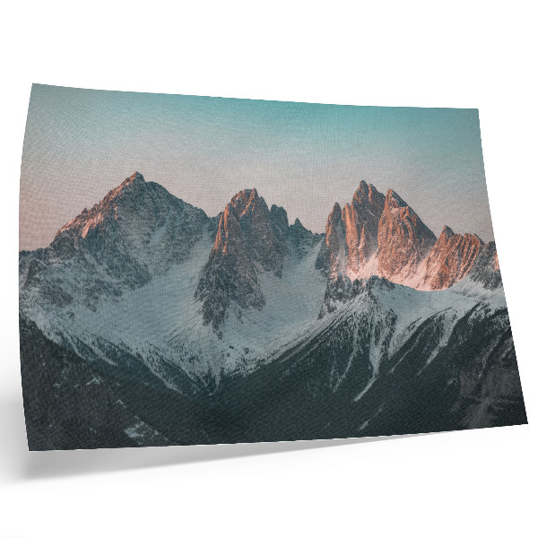 Kunstdruck poster Pastellfarbene Berge im Licht der untergehenden Sonne
