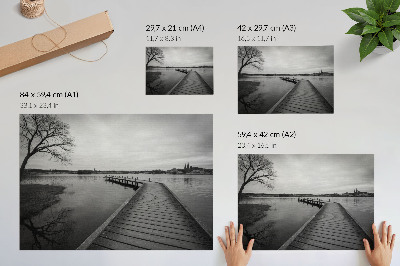 Poster Schwarz-Weiß-Landschaft, Holzsteg, ruhiger See