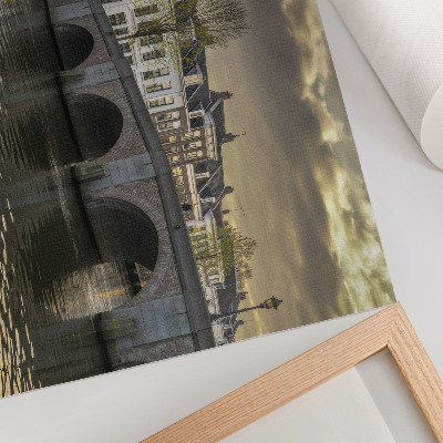 Kunstdruck poster Eine bezaubernde Stadt am Abend, erleuchtet von Laternen