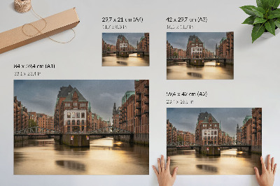 Poster kunstdruck Atmosphärische Architektur, Brücke, Abend, ruhiges Wasser