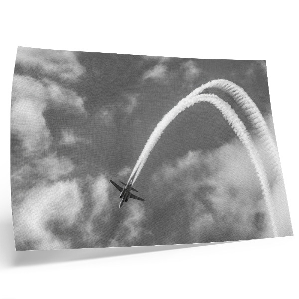 Kunstdruck poster Flugzeug am Himmel mit dynamischen Wolkenstreifen