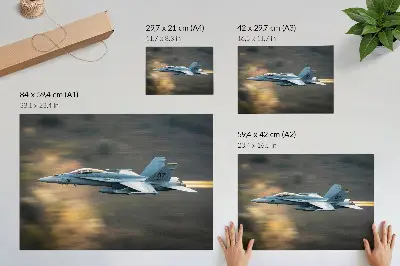 Poster moderner Kampfjet im dynamischen Flug