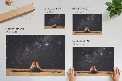 Poster mit einer surrealen Gestalt unter einem Sternenhimmel