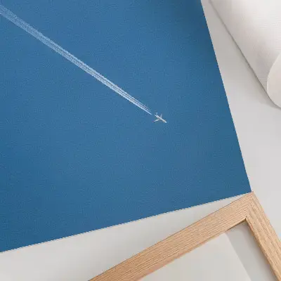 Kunstdruck Flugzeug vor blauem Himmel mit dynamischer Atmosphäre