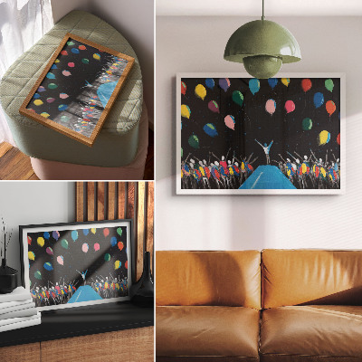 Poster Bunte Ballons, die sich vom schwarzen Himmel abheben