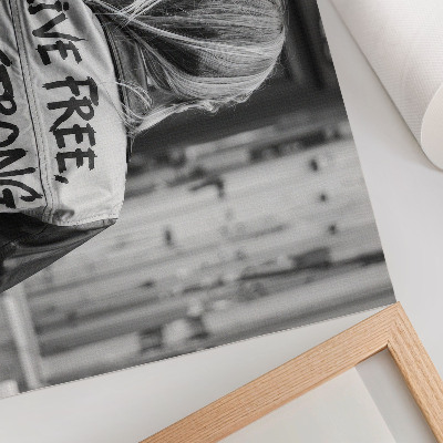 Poster kunstdruck Schwarze Jacke mit Aufschriften, starke Komposition, Kontrast
