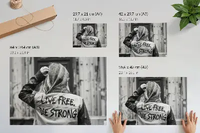 Kunstdruck Poster schwarze Jacke mit Aufschriften in kontrastreicher Komposition