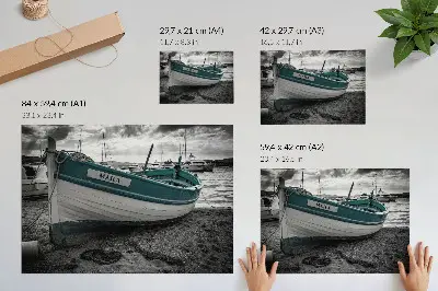 Kunstdruck Poster mit Motiv Boot am Strand für Frieden, Träume und Abenteuer