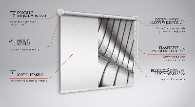 Fensterrollo in metallischer Abstraktion