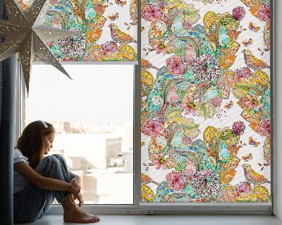 Fensterrollo mit farbenfrohem Naturmuster