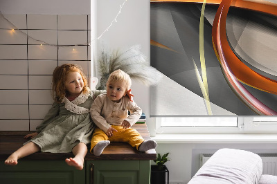 Fensterrollo innen mit orangefarbenem Linienmuster